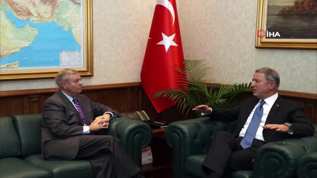 ABD Senatörü Graham, Milli Savunma Bakanı Hulusi Akar'ı Makamında Ziyaret Etti