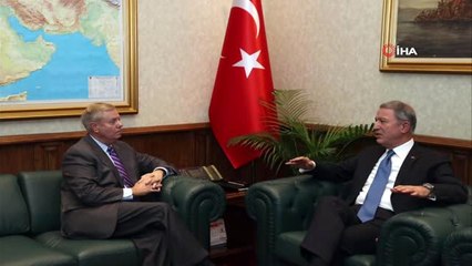 ABD Senatörü Graham, Milli Savunma Bakanı Hulusi Akar'ı Makamında Ziyaret Etti