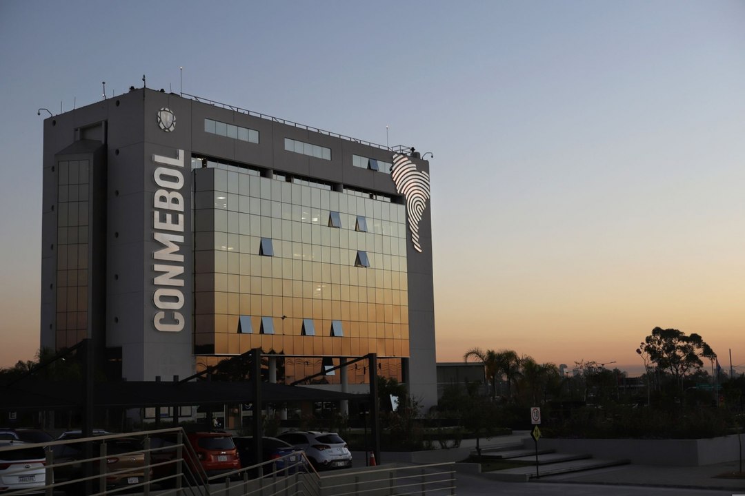 Extra teams at Qatar 2022 tough but could be a good thing - Infantino