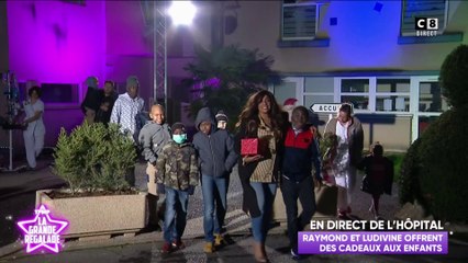 Ludivine et Raymond offrent des cadeaux aux enfants d'un hôpital