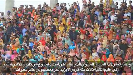 فرسان صغار يتنافسون في سباق تقليدي للخيل في إندونيسيا