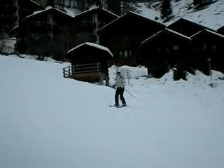 mathilde au ski à grimentz