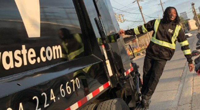 Saints RB Alvin Kamara Becomes A GARBAGE MAN! Rides Truck Picking Up Trash Around City!