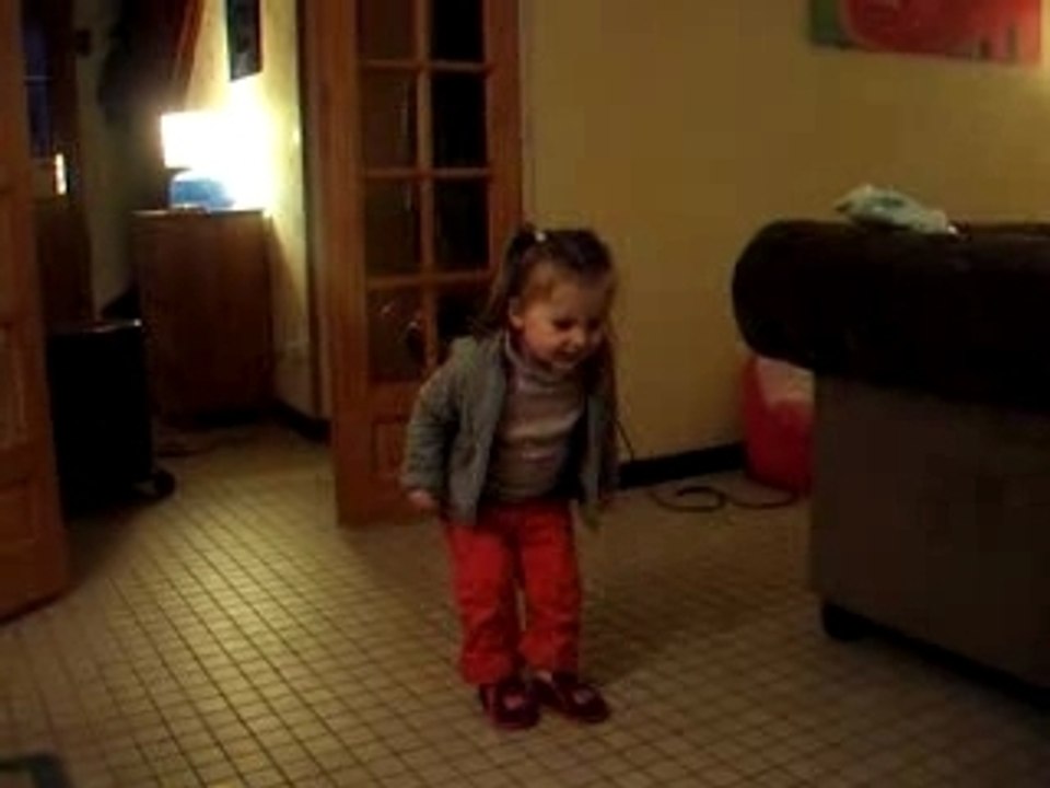 Louna et son lecteur CD 3eme Partie