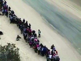 376 migrantes cruzan a EE.UU. A través de un túnel