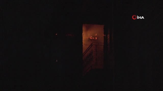 Beykoz'da Birçok Dizi ve Filmin Çekildiği Metruk Bina Yandı