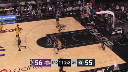 Johnathan Williams slams home the alley-oop