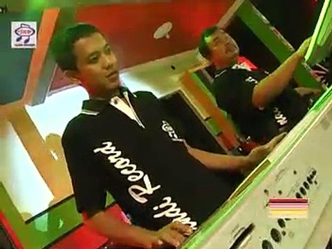 Neo Sari - Gara Gara Pulsa [Official Music Video]