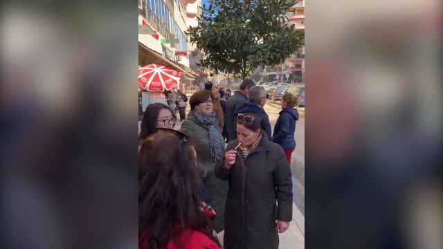 Veliaj shkon per inspektim - Perplasje me banoret e unazes re