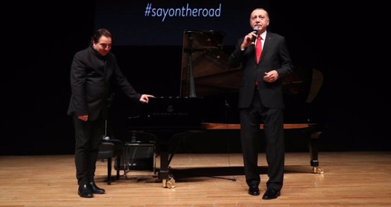 Erdoğan'ın, Piyanist Fazıl Say'ın Konserine Gitmesi Sosyal Medyayı İkiye Böldü