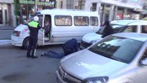 Polis Aracına Çarpıp Kaçan Sürücü Trafiği Birbirine Kattı
