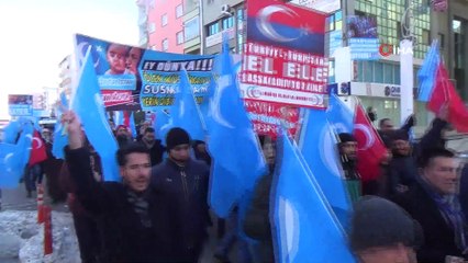 Doğu Türkistan için yürüdüler