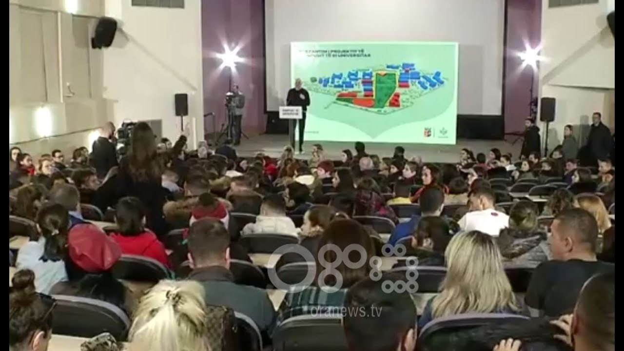 Ora News - Incidenti, studentja i ndërpret fjalën Ramës, ky ia kthen: Suksese dil jashtë!