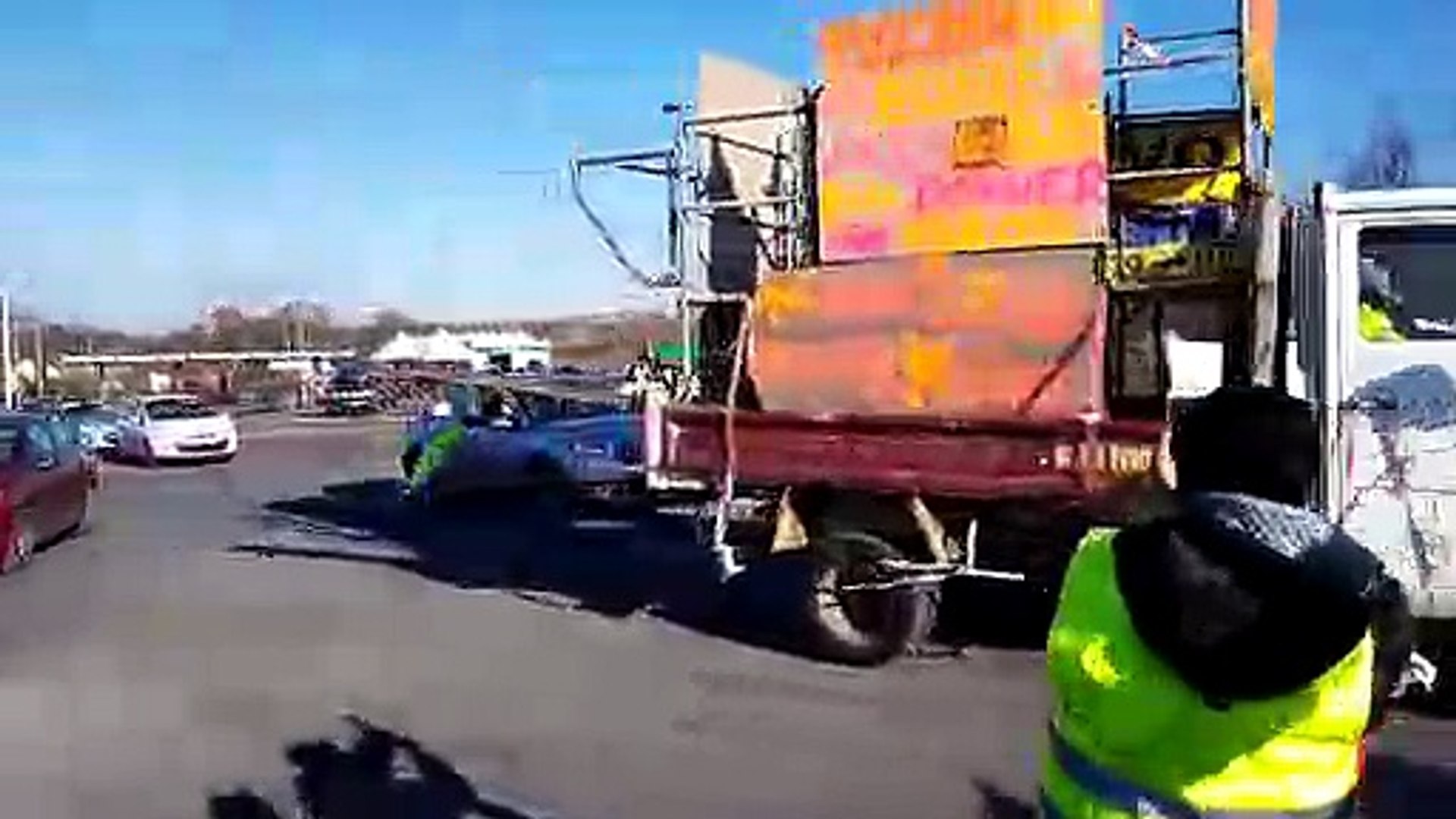 Arrivée à Longeville Des Gilets Jaunes Qui Manifestaient Au Péage De La4