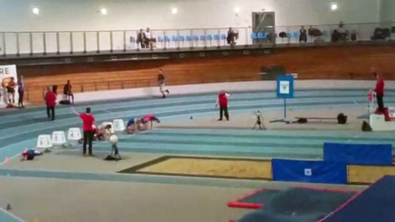 Régionaux en salle 2018-2019 60m haies Justine 9"83