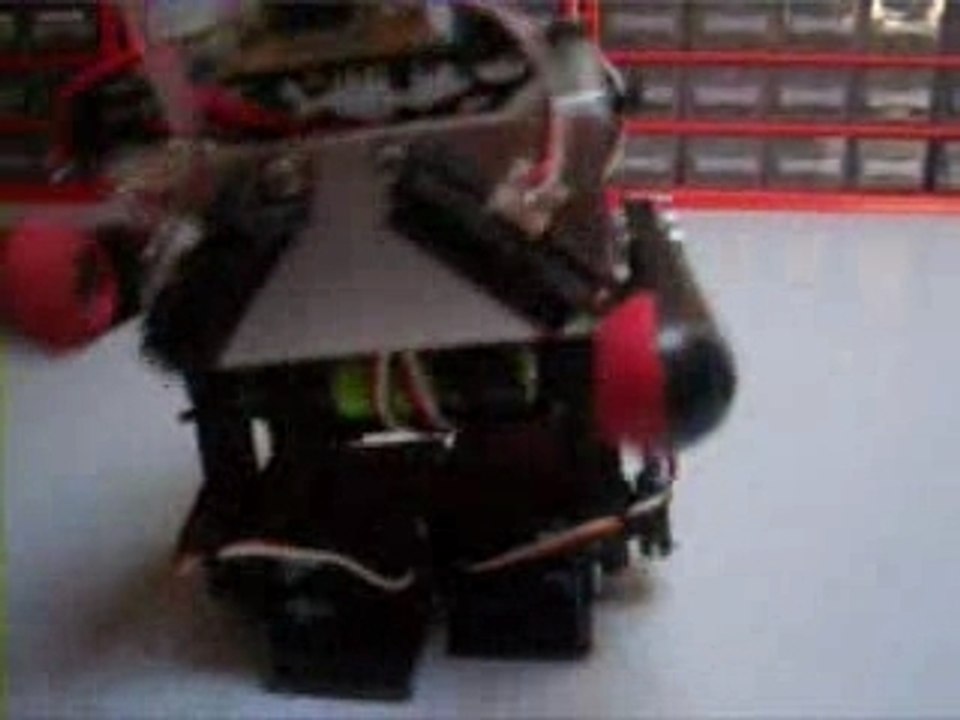 Robot bipède simple par JEF