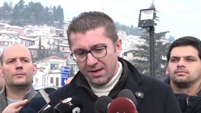 Mickovski: Ligji për gjuhët, antikushtetues