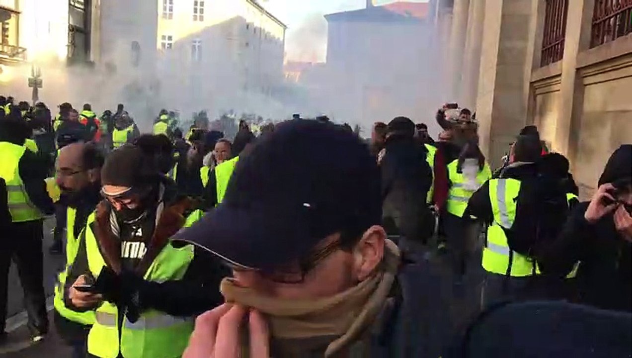 Acte X : les gilets jaunes repoussés par les forces de l'ordre derrière la marie de Nancy