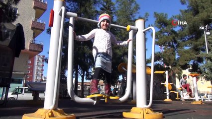 Kızıltepe'de 60 günlük yağışlardan sonra bahardan kalma günler yaşanıyor