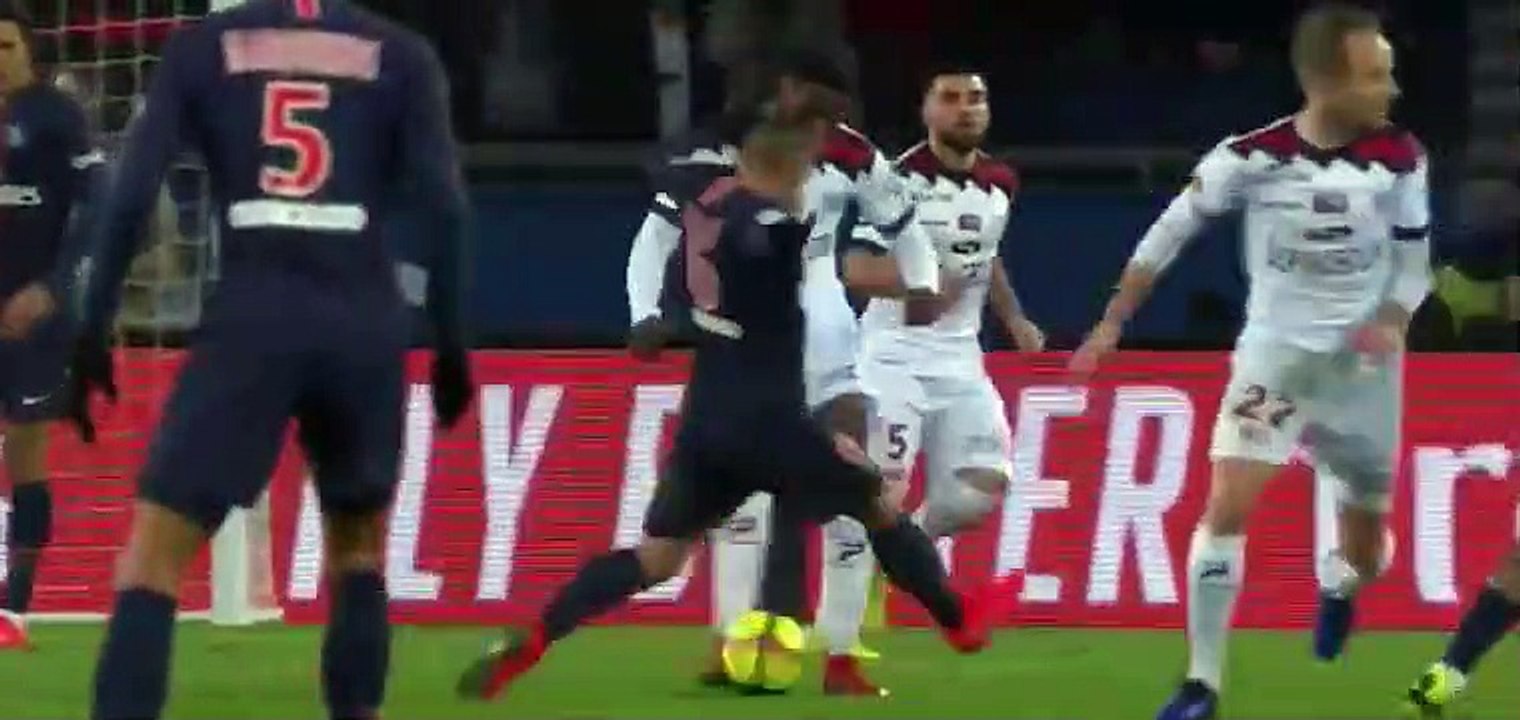 Marco Verratti terrible ankle injury vs Guingamp!