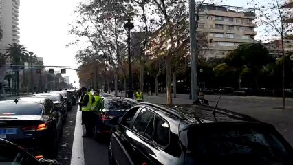 Los VTC cortan la Avenida Diagonal de Barcelona.