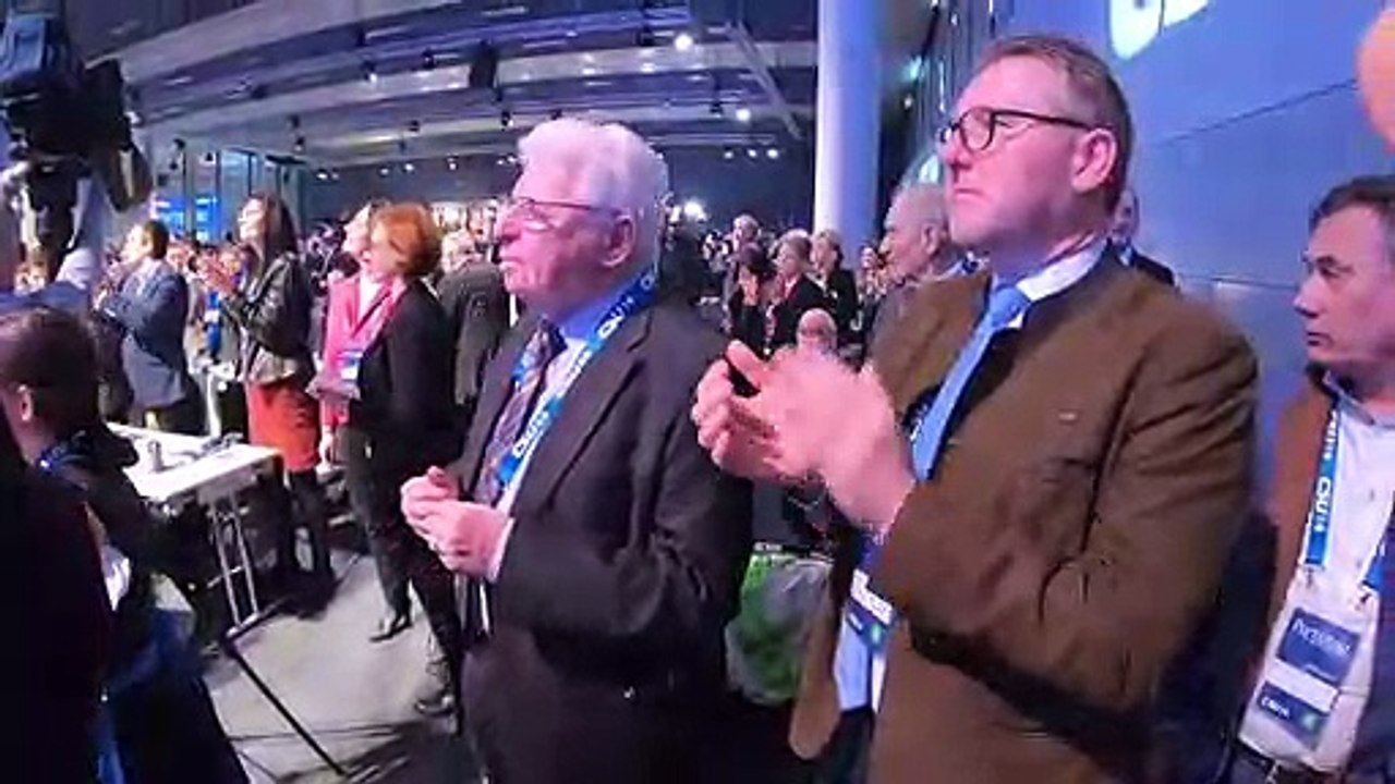 Söders Amtszeit als CSU-Chef beginnt mit einem Dämpfer