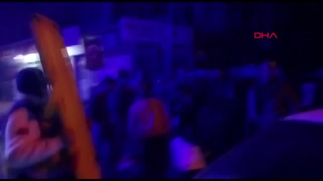 Adana'da Otomobil ile Çarpışan Motosikletin Sürücüsü Yaralandı