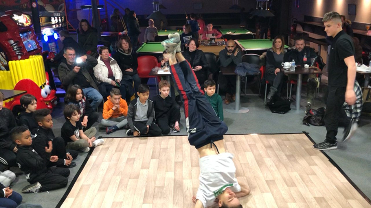 Des démonstrations de hop hop avant la Battle sixty-one