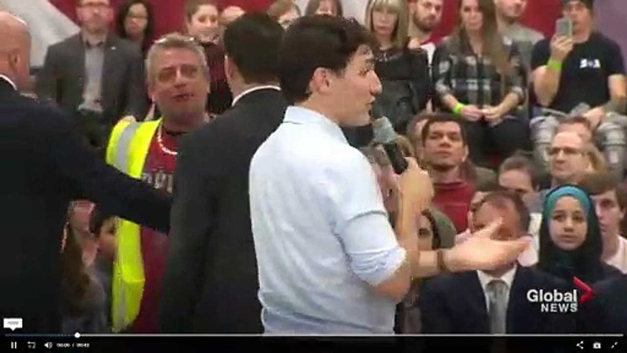 Assemblée publique relativement houleuse pour Justin Trudeau à Saint-Hyacinthe: Pierre Dion se fait mettre dehors de l'assemblée
