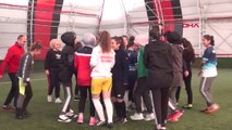 Spor Bitlis'in Tatvan İlçesinde Kadın Futbol Takımı Kuruldu