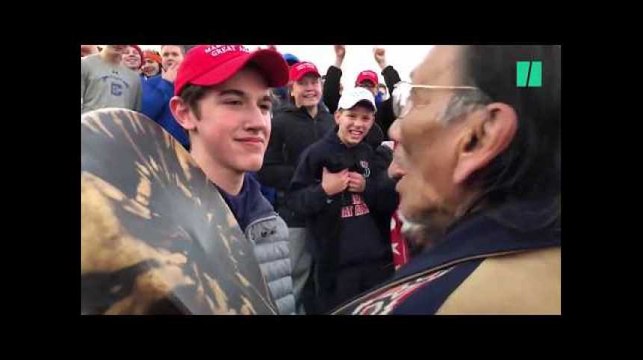 Des jeunes pro-Trump se moquent d'un vétéran amérindien et indignent