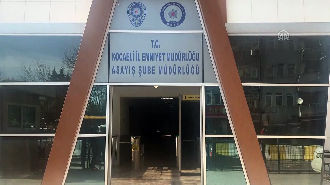 Dizüstü bilgisayar yerine çakıl taşı göndereceklerdi - KOCAELİ