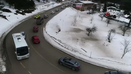 Uludağ'a Çıkışta 5 Kilometrelik Trafik Kuyruğu Havadan Görüntülendi