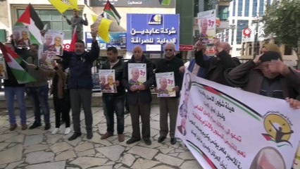 - Filistinliler, 37 Yıldır İsrail Hapishanesinde Yatan Kerim Yunus İçin Gösteri Yaptı