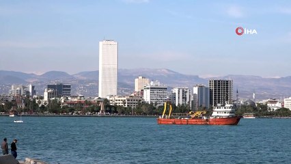 Karaya oturan geminin çevresine bariyer çekildi