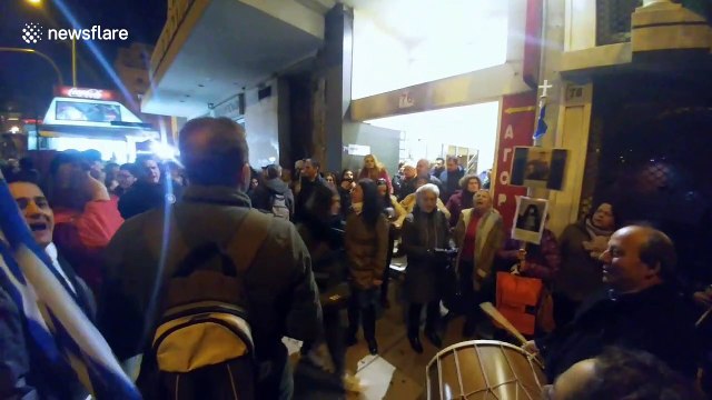 Anti-Macedonia name deal protesters head to Athens