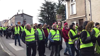 Gilets jaunes : entre 200-300 personnes mobilisées dans la Vallée du Gier