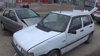 İki Otomobil Çarpıştı: 3 Yaralı