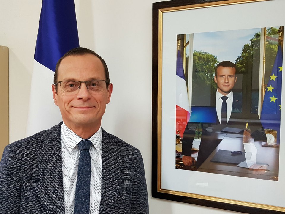 Visas  les conseils du Consul général de France à Alger