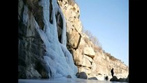 Wasserfall am Heiligen Berg eingefroren