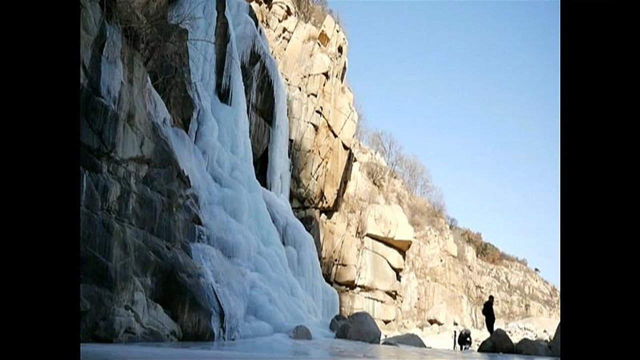 Wasserfall am Heiligen Berg eingefroren