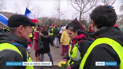 Les "gilets jaunes" organisent leur propre débat national