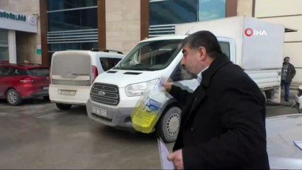 Üzerine benzin döktü, kendini yakmaya kalktı