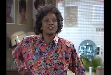 Desmond's S02E03 (Hold De Front Page - Part 2)