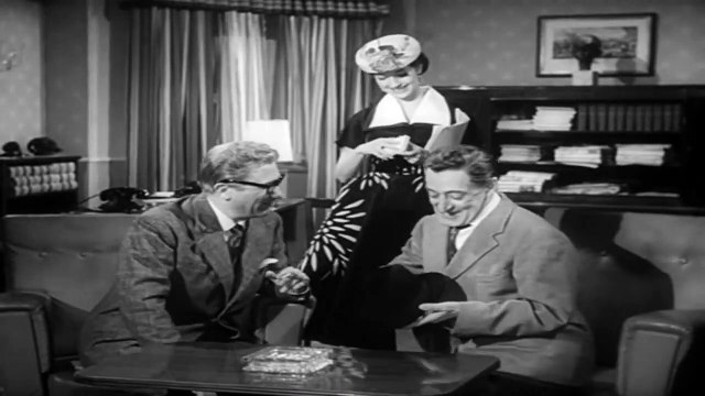 Siamo uomini o caporali (Film Completo -secondo tempo) con Totò