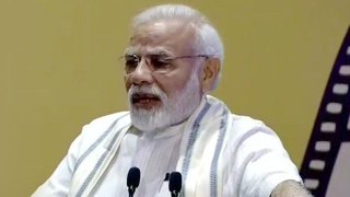 PM Modi ने जब फिल्मी हस्तियों से पूछा How's The Josh, जवाब सुनकर खुश हो गए Modi | वनइंडिया हिंदी