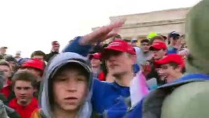 Indignation aux USA après la vidéo de jeunes pro-trump narguant et se moquant d'un vétéran Indien de la guerre du Vietnam