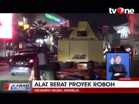 Alat Berat Proyek LRT Roboh di Kelapa Gading