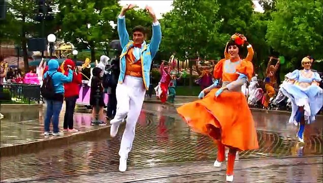 Disneyland Paris , A day at Disneyland Park