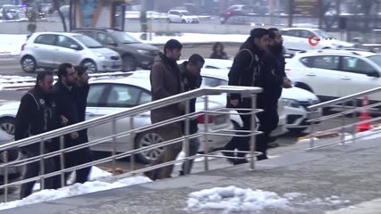 Fetö'nün 'Gaybubet Evi'nde Gözaltına Alınan Şüpheliler Adliyeye Sevkedildi